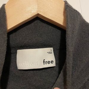 Wilfred Free wool blend turtleneck sweater